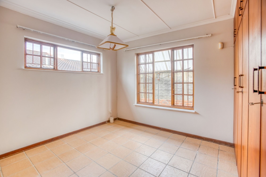 2 Bedroom Property for Sale in Quigney Eastern Cape